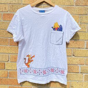 Vintage 1998 Winnie the Pooh Graphic T Shirt Small